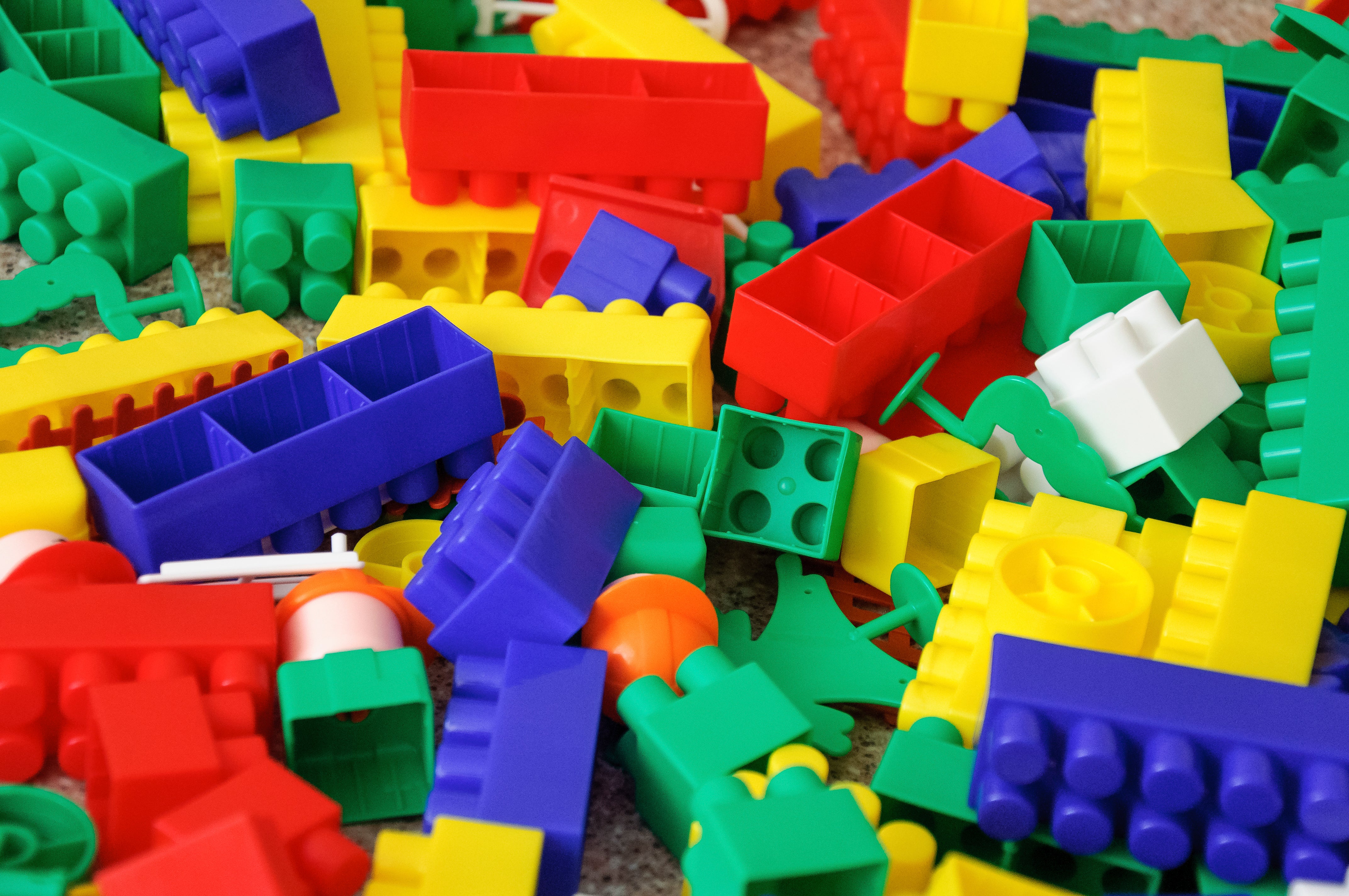 General Jim’s Toys & Bricks – Fun Benefits for the Whole Family!