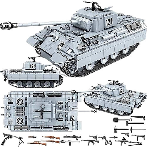 Multi-angle composite showing front, side, rear, and top-down views of the Panther 121 tank along with all included soldier weapons and battlefield gear – comprehensive visual of set features and accessories