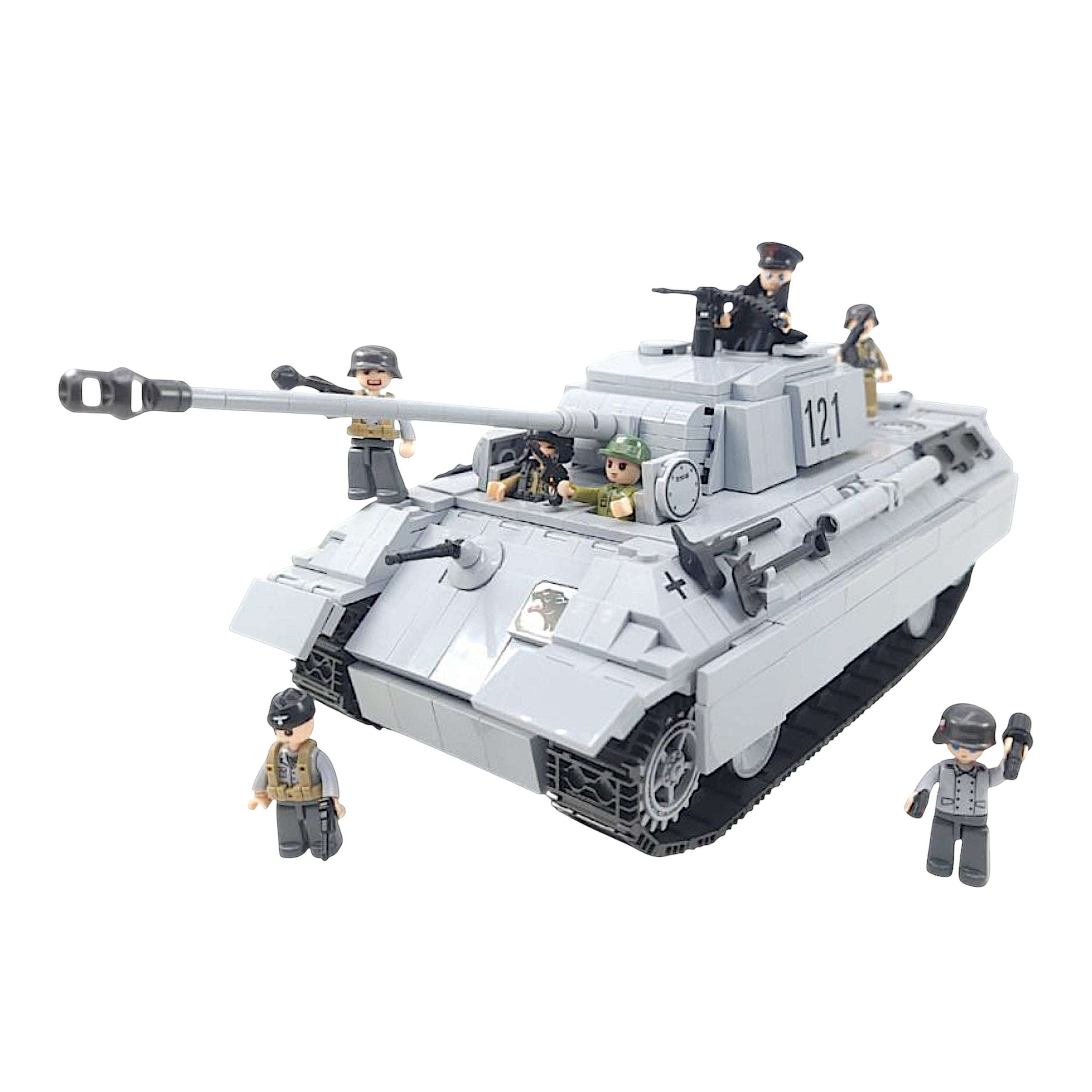 WW2 German Panther 121 tank building block set fully assembled with 7 military figures including soldiers and commanding officer – displayed in battle-ready pose with rotating turret and authentic accessories – compatible with major brick brands