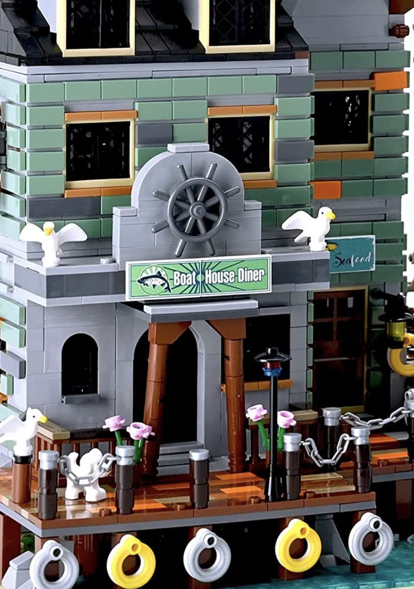 Harbortown Boat House Diner Building Blocks Set | General Jim’s Toys & Bricks | GJ-BHD